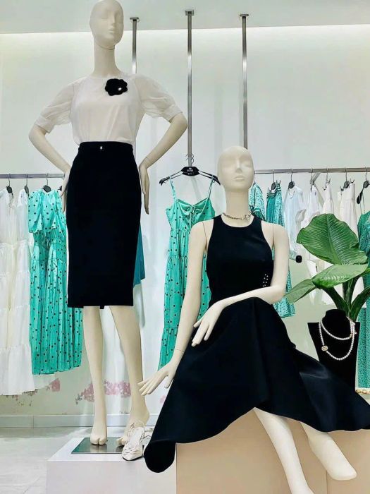 Hình ảnh ấn tượng về không gian thời trang Elise Hà Nam