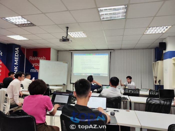 Vinalink Media - Địa chỉ vàng đào tạo Digital Marketing tại Hà Nội