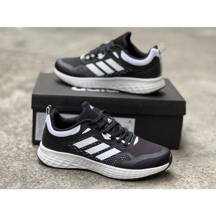 Hình ảnh giày Adidas 2