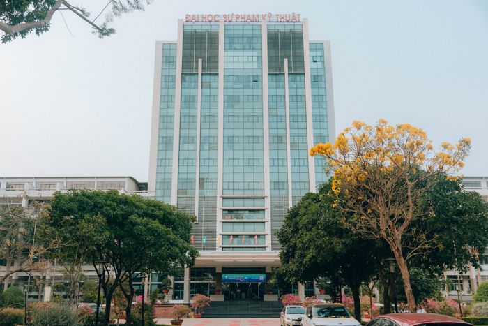 Khuôn viên hiện đại tại Đại học Sư phạm Kỹ thuật TP.HCM