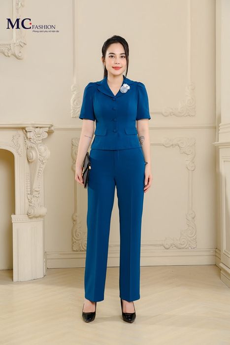 Không gian trưng bày ấn tượng tại MC Fashion
