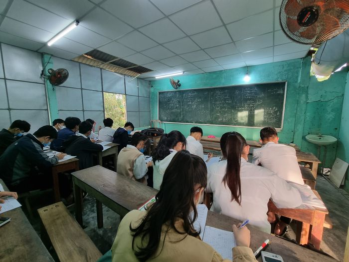 Giờ học sôi nổi cùng Thầy Lê Bá Bảo