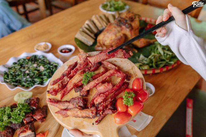 Góc check-in độc đáo và các món ăn hấp dẫn tại Bon Langbiang