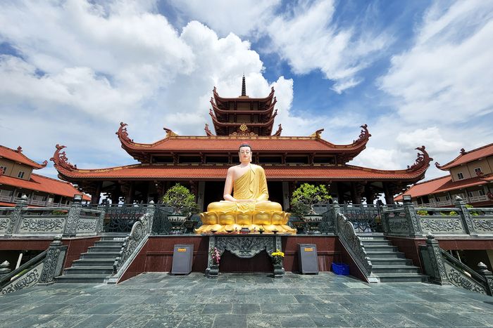 Hình ảnh Bát Bửu Phật Đài - Nơi lưu giữ huyền thoại 'Phật Cô Đơn'
