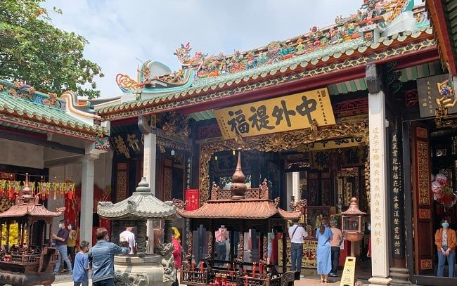 Hình ảnh Chùa Ông - Kiến trúc cổ kính giữa lòng Sài Gòn