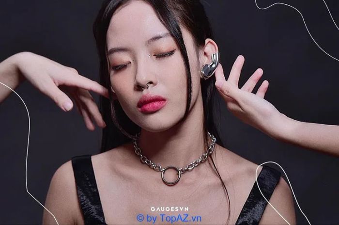 Địa chỉ xỏ khuyên rốn, môi, mũi, chân mày và nhiều vị trí khác tại TPHCM uy tín.