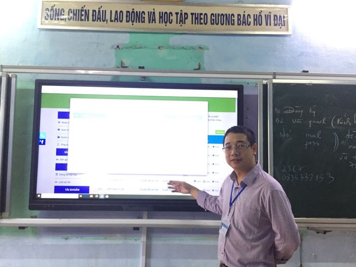 Hình ảnh lớp học Toán Thầy Cư - Không gian học tập hiện đại