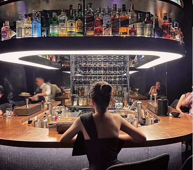 52/3 KITCHEN & BAR
