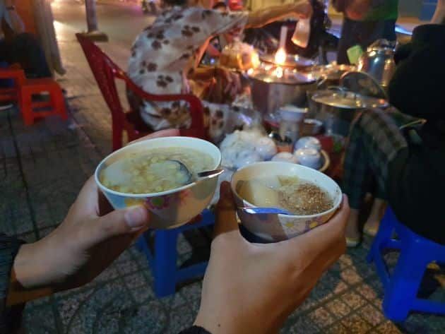 Chè Đèn Dầu - Nét cổ điển giữa lòng Phú Nhuận