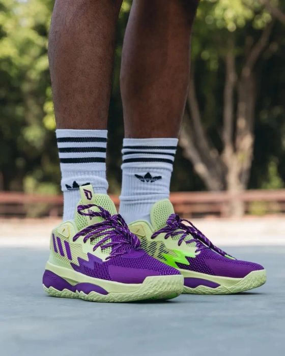 Hình ảnh giày bóng rổ Adidas 2