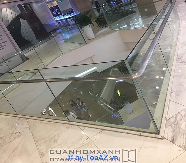 Dịch vụ thi công lan can kính cường lực tại TP.HCM - Giải pháp an toàn, thẩm mỹ cho mọi công trình.