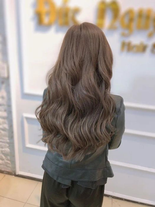 Không gian hiện đại tại Hair Salon Đức Nguyễn