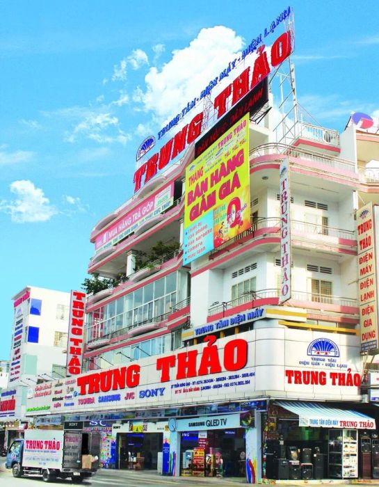 Không gian trưng bày hiện đại tại Điện máy Trung Thảo