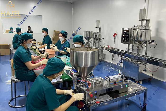 Hình ảnh nhà máy Hazel Cosmetic - không gian sản xuất tiêu chuẩn