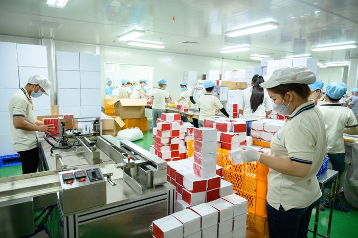 Hình ảnh dây chuyền sản xuất khép kín đạt chuẩn CGMP tại nhà máy Hanacos Vietnam
