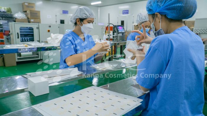 Hình ảnh phòng LAB nghiên cứu công thức mỹ phẩm độc quyền tại Kanna Cosmetics