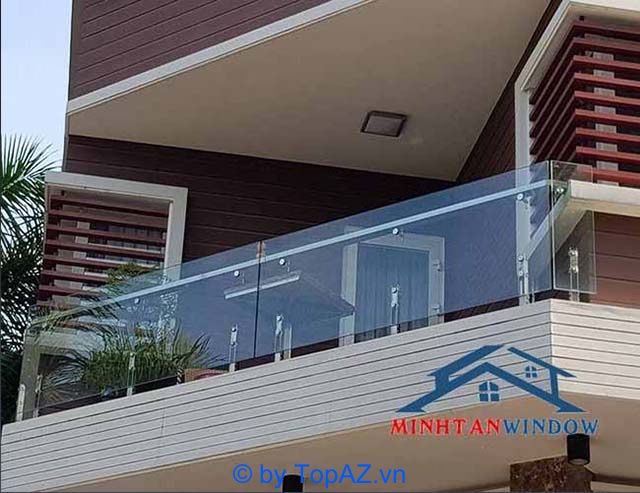Minh Tân Door - Đối tác tin cậy thi công lan can kính cường lực chuẩn an toàn, đẹp mắt tại TP.HCM