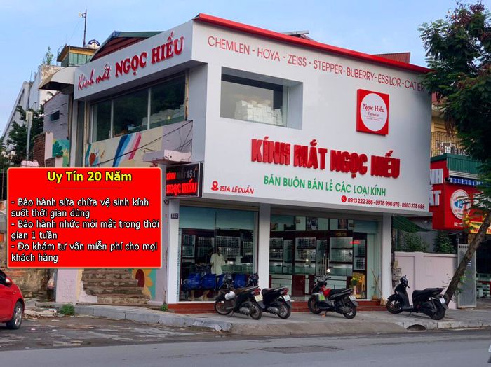 Không gian hiện đại tại Kính Mắt Ngọc Hiếu