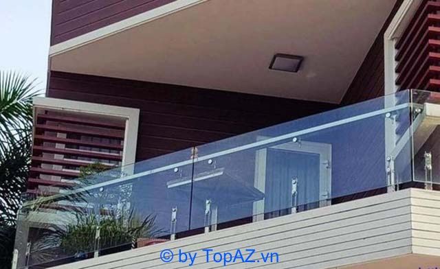 Dịch vụ thi công lan can kính cường lực chuyên nghiệp tại TP.HCM