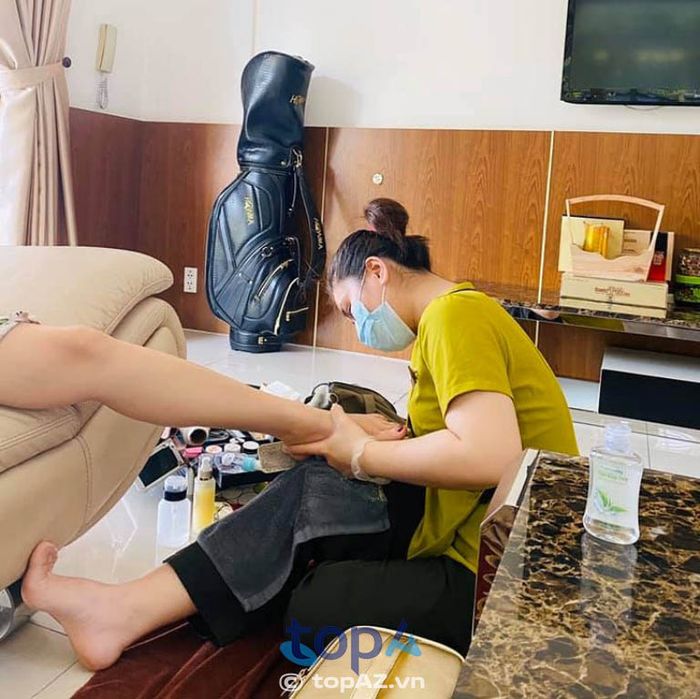 Trải nghiệm chà gót chân chất lượng với mức giá hợp lý tại Star Home Spa Tân Phú