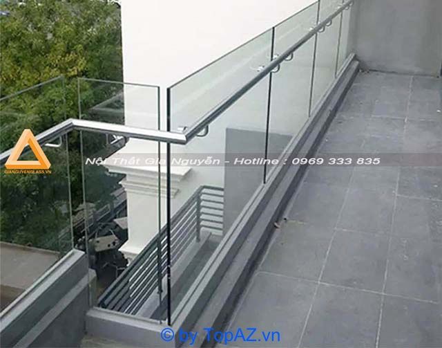 Dịch vụ thi công lan can kính cường lực chuyên nghiệp tại TP.HCM
