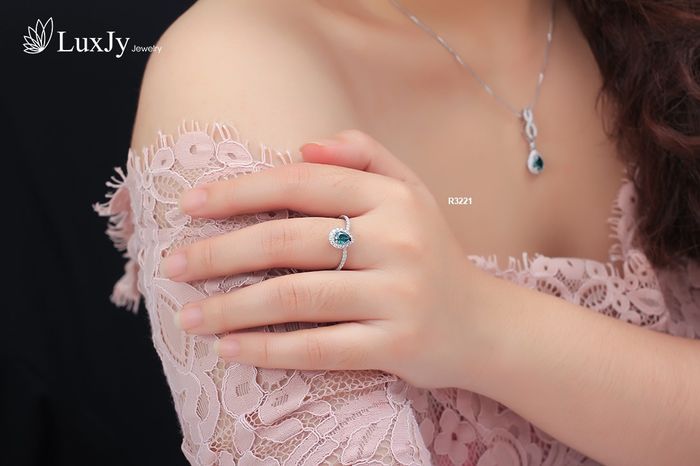 Hình ảnh LuxJy Jewelry - Tinh hoa chế tác từ những viên ngọc quý