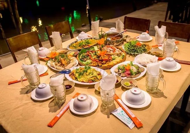 Nhà hàng Hương Quê – Top 10 nhà hàng chất lượng tại quận Gò Vấp, TP. Hồ Chí Minh