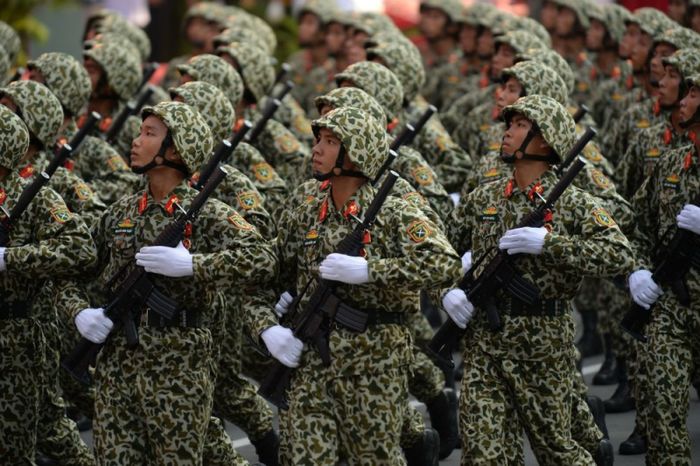 Ảnh minh họa: Hình tượng người lính qua nét vẽ dân gian