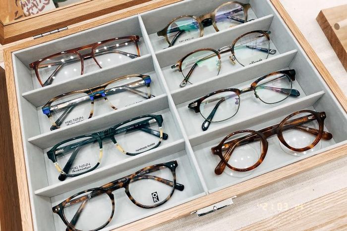 Góc làm việc nghệ thuật tại Xưởng Kính Le'tuts