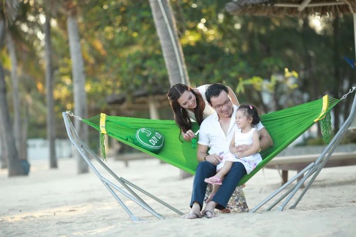 Võng xếp Duy Lợi ảnh 1 - Hình ảnh chân thực về thiết kế sang trọng và chất liệu bền bỉ, đem đến không gian nghỉ ngơi lý tưởng.