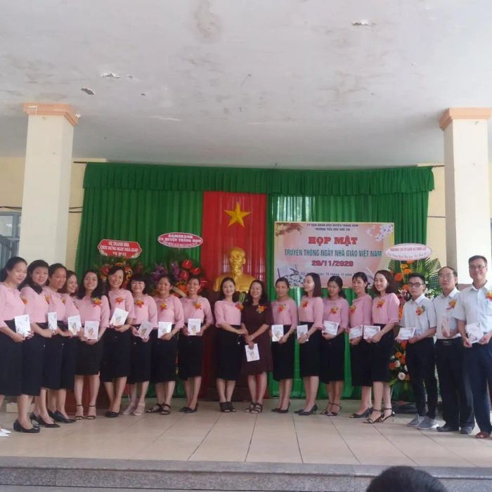 Hình ảnh thứ hai về Trường Tiểu học Đức Trí - không gian học tập hiện đại và thân thiện