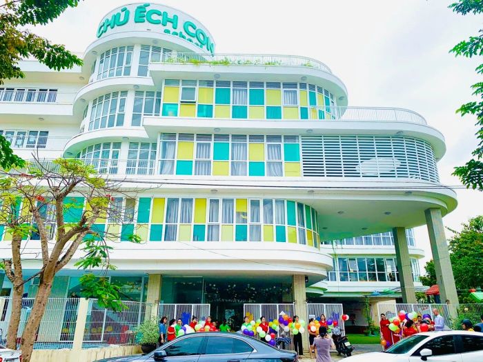 Mầm non Chú Ếch Con - Không gian học tập và vui chơi an toàn, tràn ngập tiếng cười trẻ thơ, nơi mỗi khoảnh khắc đều là bài học quý giá.