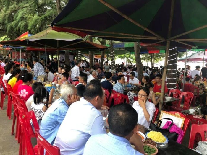 Góc nhìn chân thực về nhà hàng Vườn Thông 295