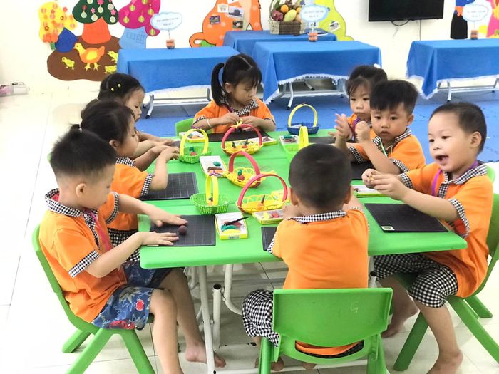 Hình ảnh giờ học sáng tạo tại Trường Mầm non Cẩm Vân