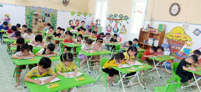 Hình ảnh khuôn viên xanh tại Trường Mầm non Thị Trấn