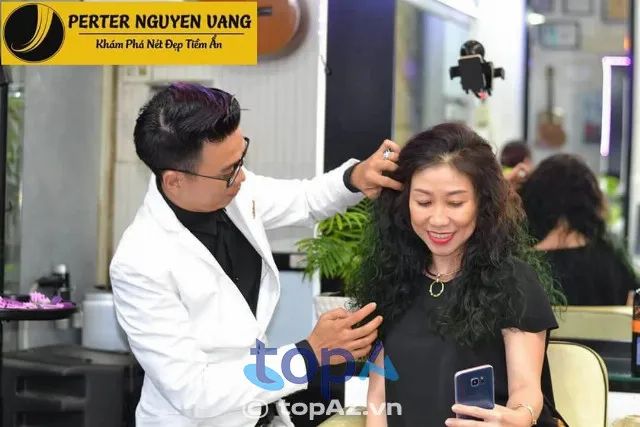 2. Trendy Hair Studio - Nơi nghệ thuật tạo kiểu tóc lên ngôi