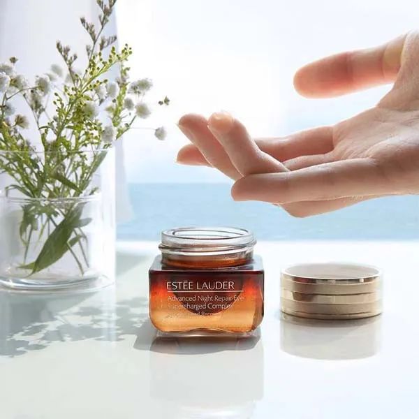 Bộ Sản Phẩm Estée Lauder Travel Exclusive 5 Món Fullsize - Ảnh 2