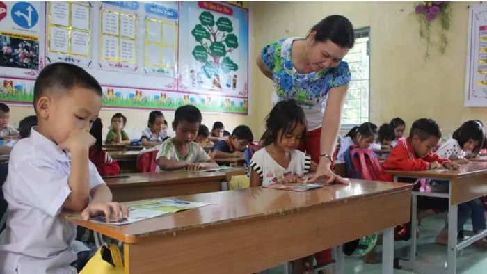 Hình ảnh Trường Tiểu học Sông Mây - không gian học tập hiện đại, tràn đầy sắc màu tuổi thơ.