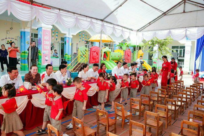 Hình ảnh giờ học sáng tạo tại Mầm Non Cẩm Liên