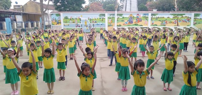 Hình ảnh khuôn viên xanh mát tại Trường Mầm non Cẩm Vân