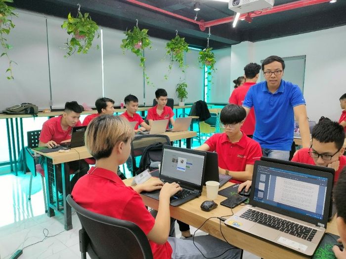 Hệ thống Đào tạo Lập trình viên Quốc tế Aptech hình ảnh 2