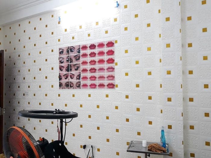 Không gian trưng bày ấn tượng tại Sally Thảo Tây