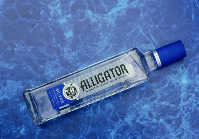Hình ảnh Rượu Vodka Cá Sấu Alligator Silver 2