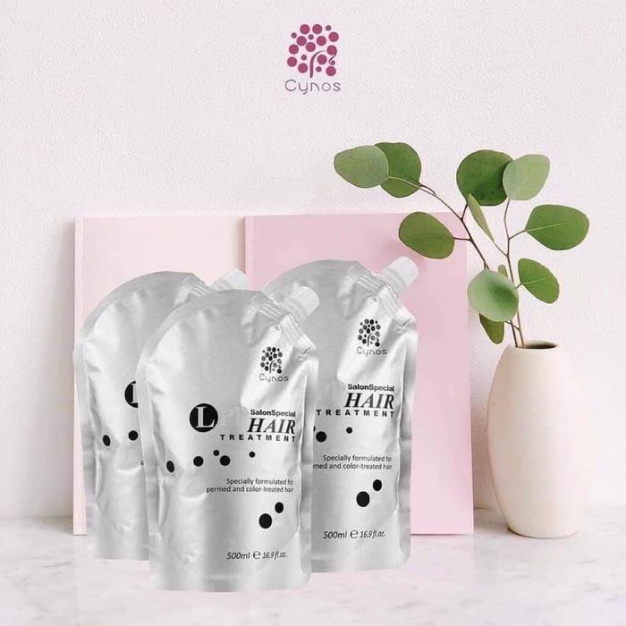 Cung cấp đầy đủ nguyên vật liệu chuyên dụng cho ngành tóc, từ sản phẩm chăm sóc đến thiết bị máy móc hiện đại