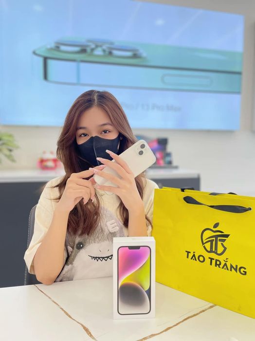 Góc trải nghiệm sản phẩm tại Táo Trắng Apple Store