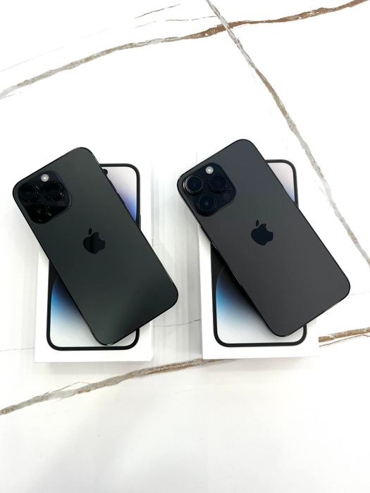Không gian sang trọng tại Táo Trắng Apple Store