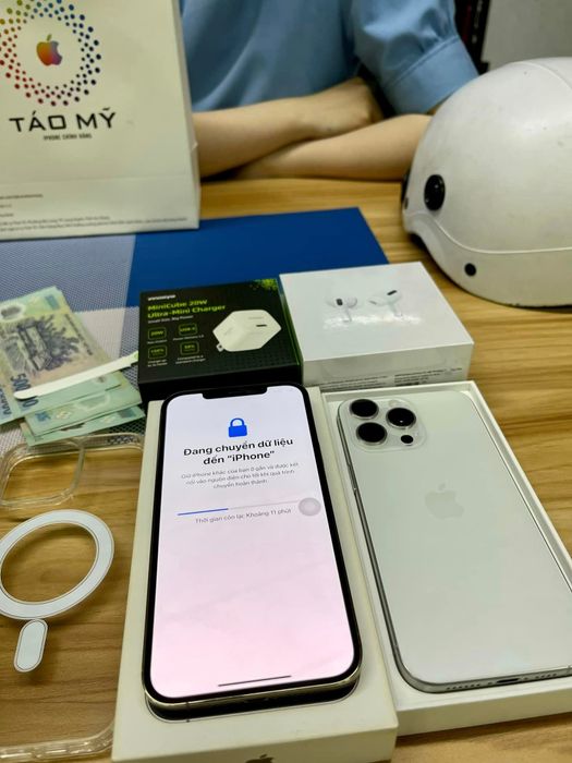 Không gian trưng bày sản phẩm tại Táo Mỹ