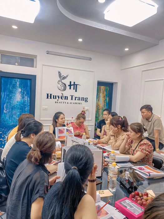 Không gian đào tạo hiện đại tại Huyền Trang Academy
