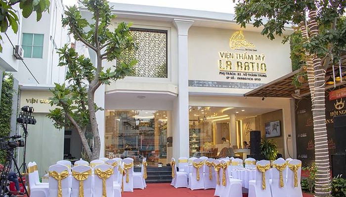 Treo cung mày đẹp ở đâu tại TPHCM?
