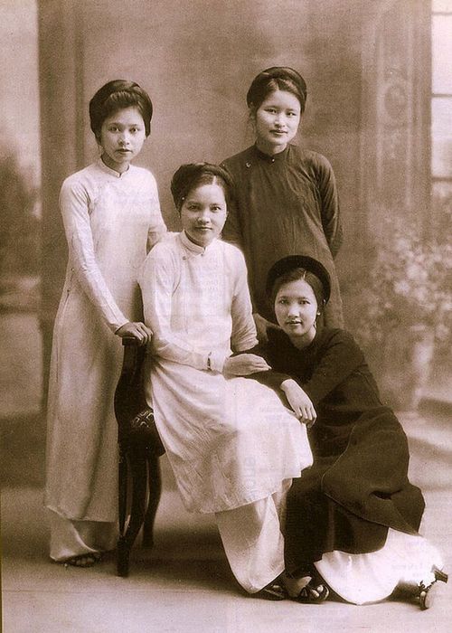 Hình ảnh áo dài Việt Nam qua các thời kỳ